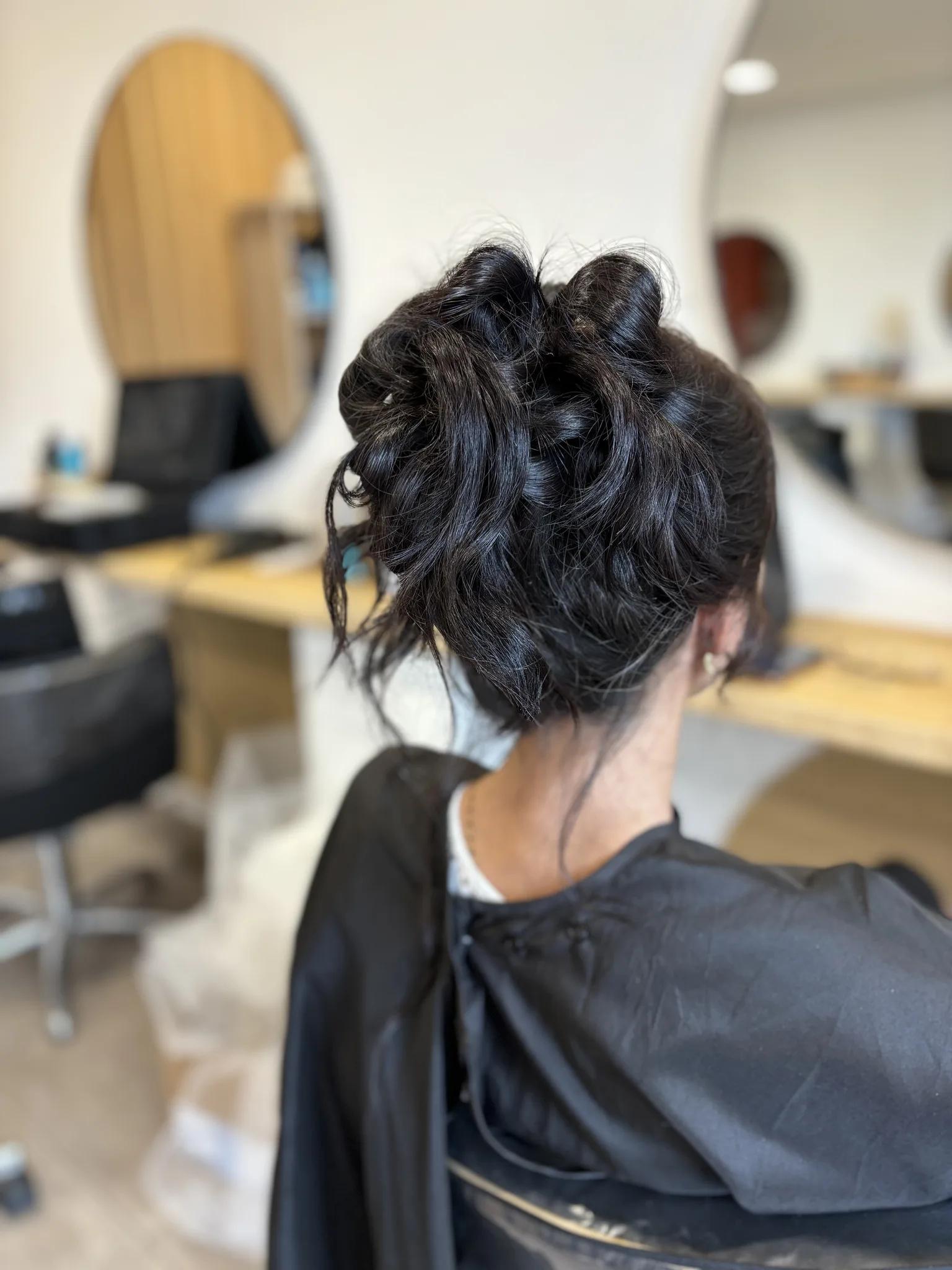 Chignon flou romantique de mariée — L.Authentique Saint-Geours-de-Maremne